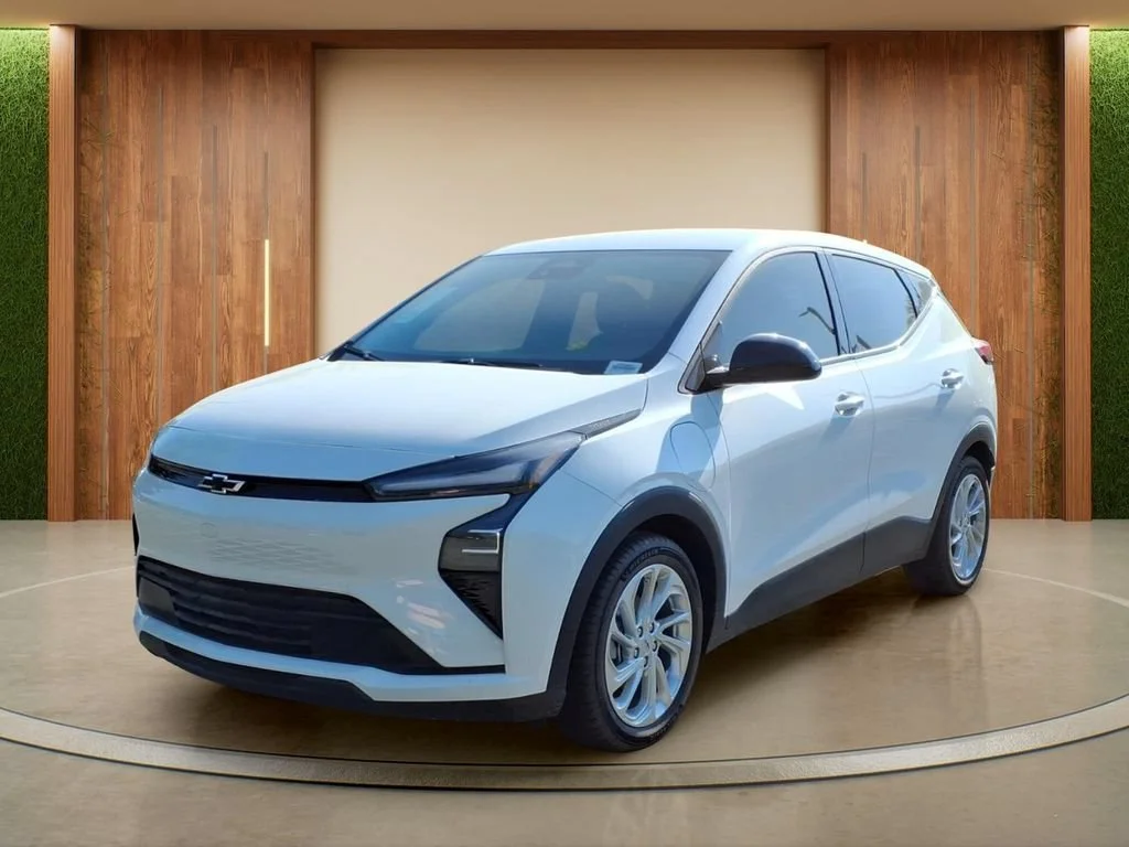 2027 Chevrolet Bolt LT - Photo 27