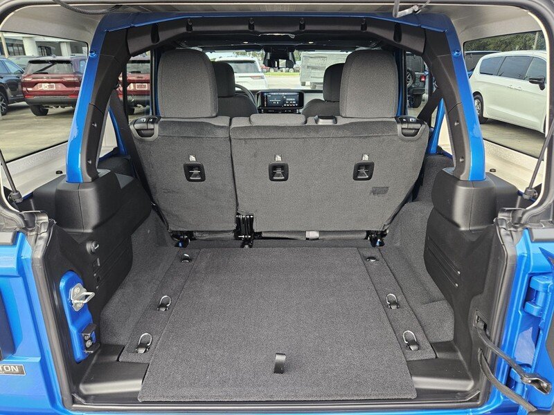 New 2026 Hydro Blue Pearl-Coat Exterior Paint Jeep SPORT S 4 DOOR 4X4 image 13
