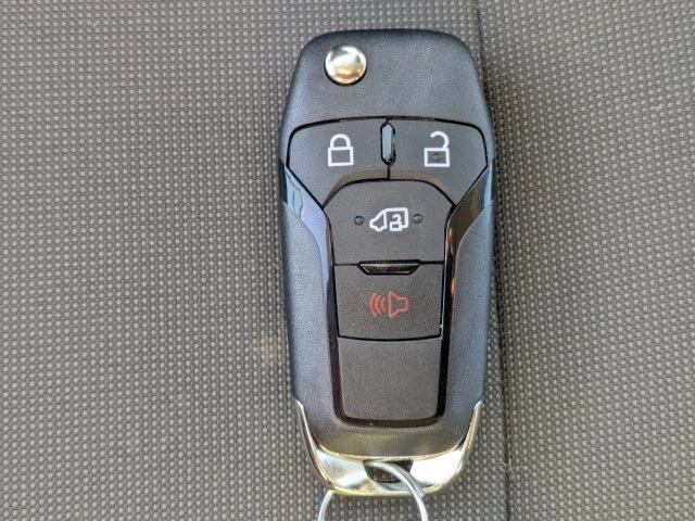 Certified Used 2024 Oxford White Ford XLT image 28