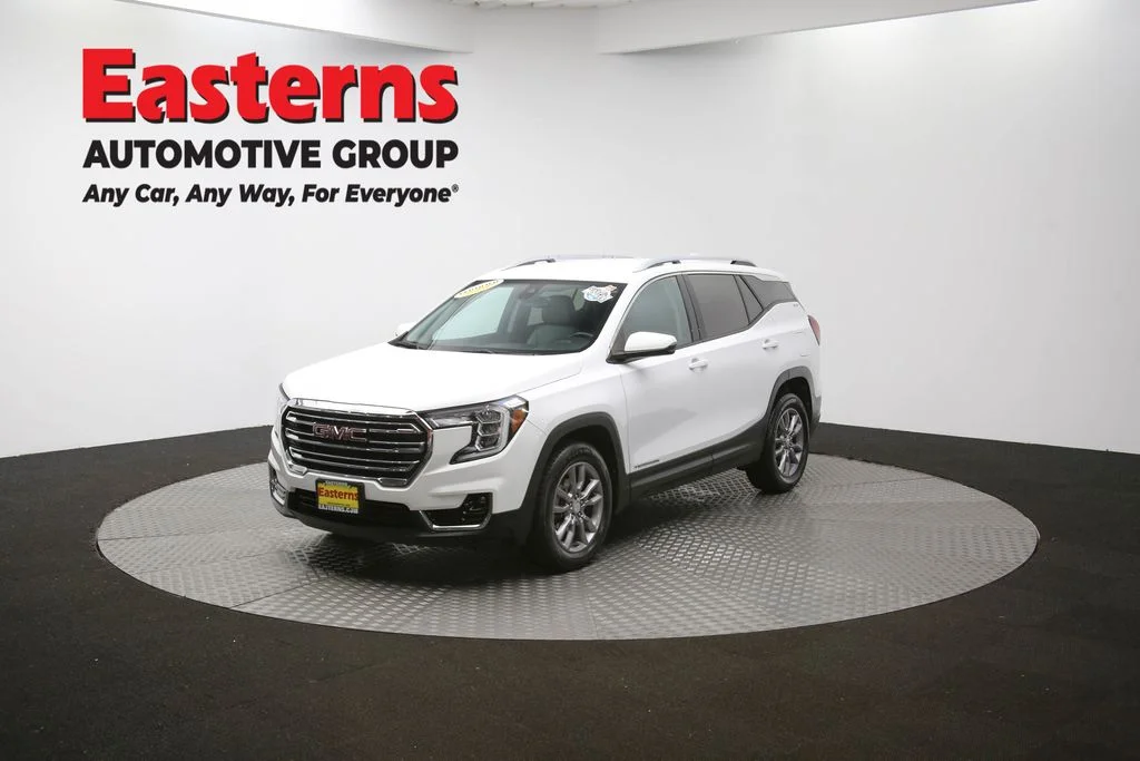 Used 2023 White GMC SLT image 56