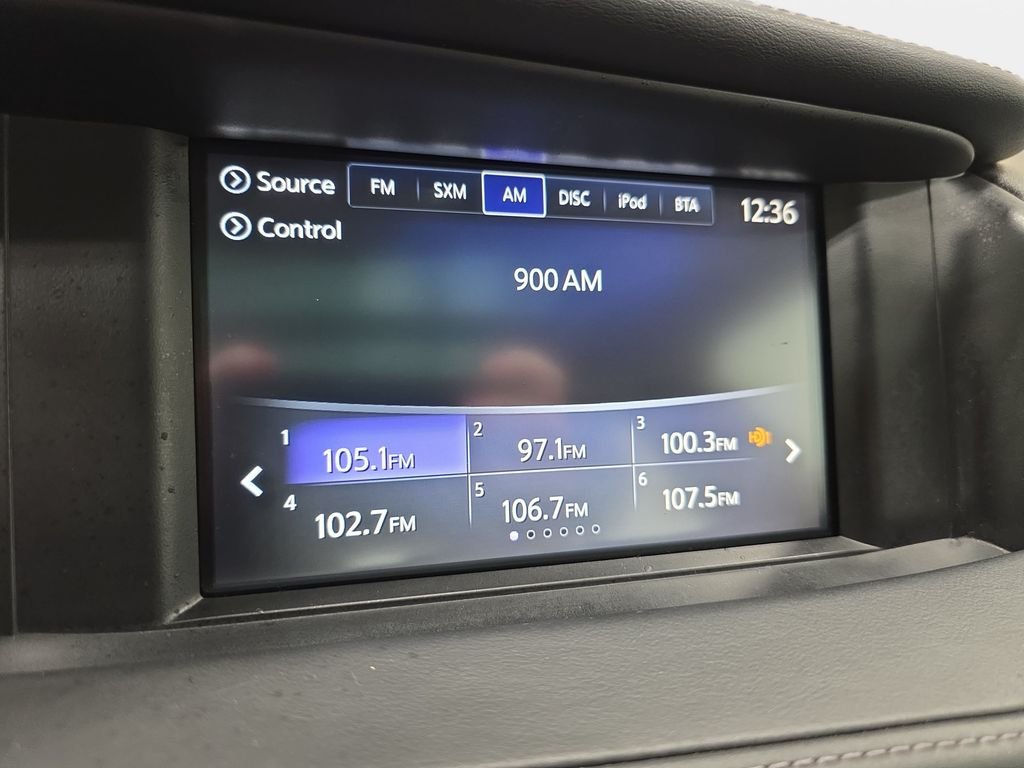 Used 2017 Liquid Copper INFINITI Premium image 20