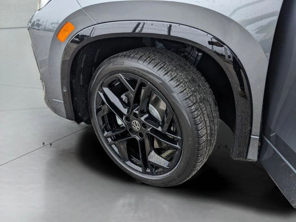New 2026 Gray Volkswagen 2.0T SE R-Line Black image 35