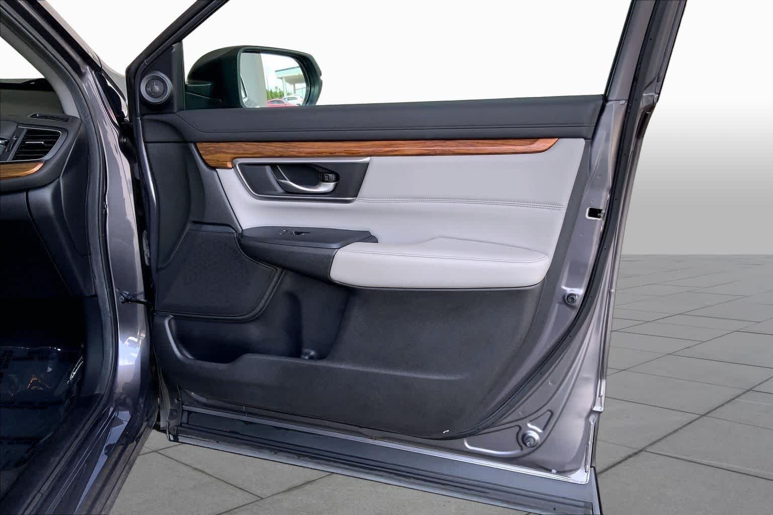 Used 2017 GRAY Honda EX-L image 23