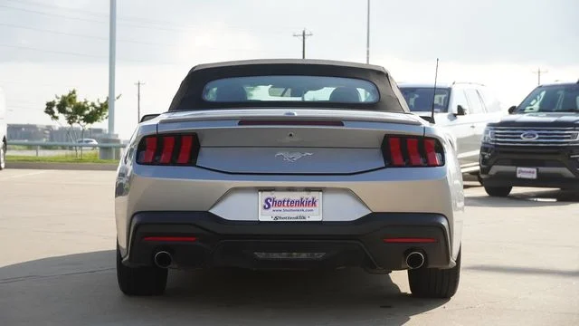 Used 2024 Silver Ford EcoBoost Premium image 8