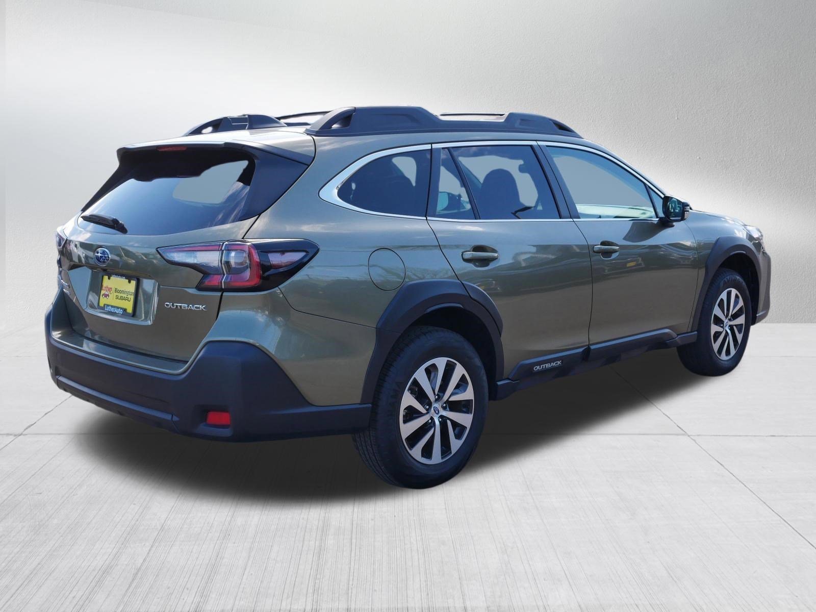 Used 2025 Autumn Green Metallic Subaru Premium image 7
