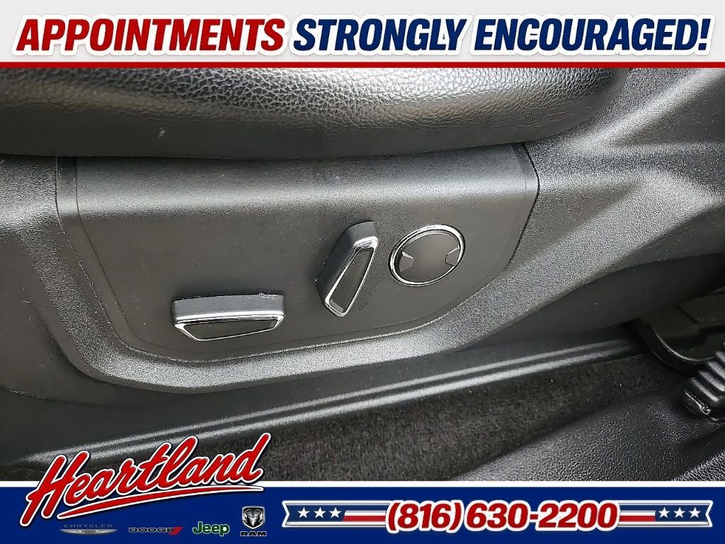 Used 2018 Black Ford Lariat image 50