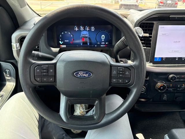 Used 2025 Blue Ford XL image 9