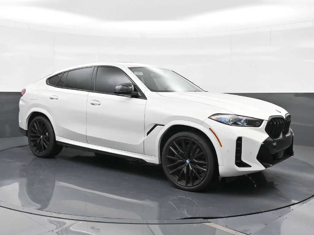 Certified Used 2024 White BMW M60i image 4