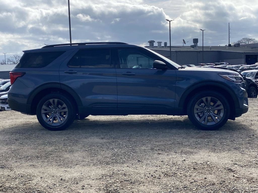 New 2026 Vapor Blue Metallic Ford Active image 2