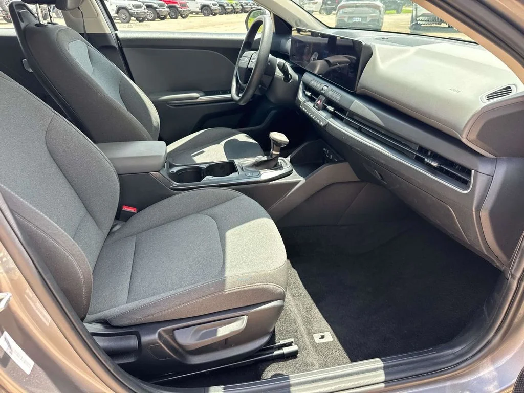 2025 Kia K4 LXS - Photo 26