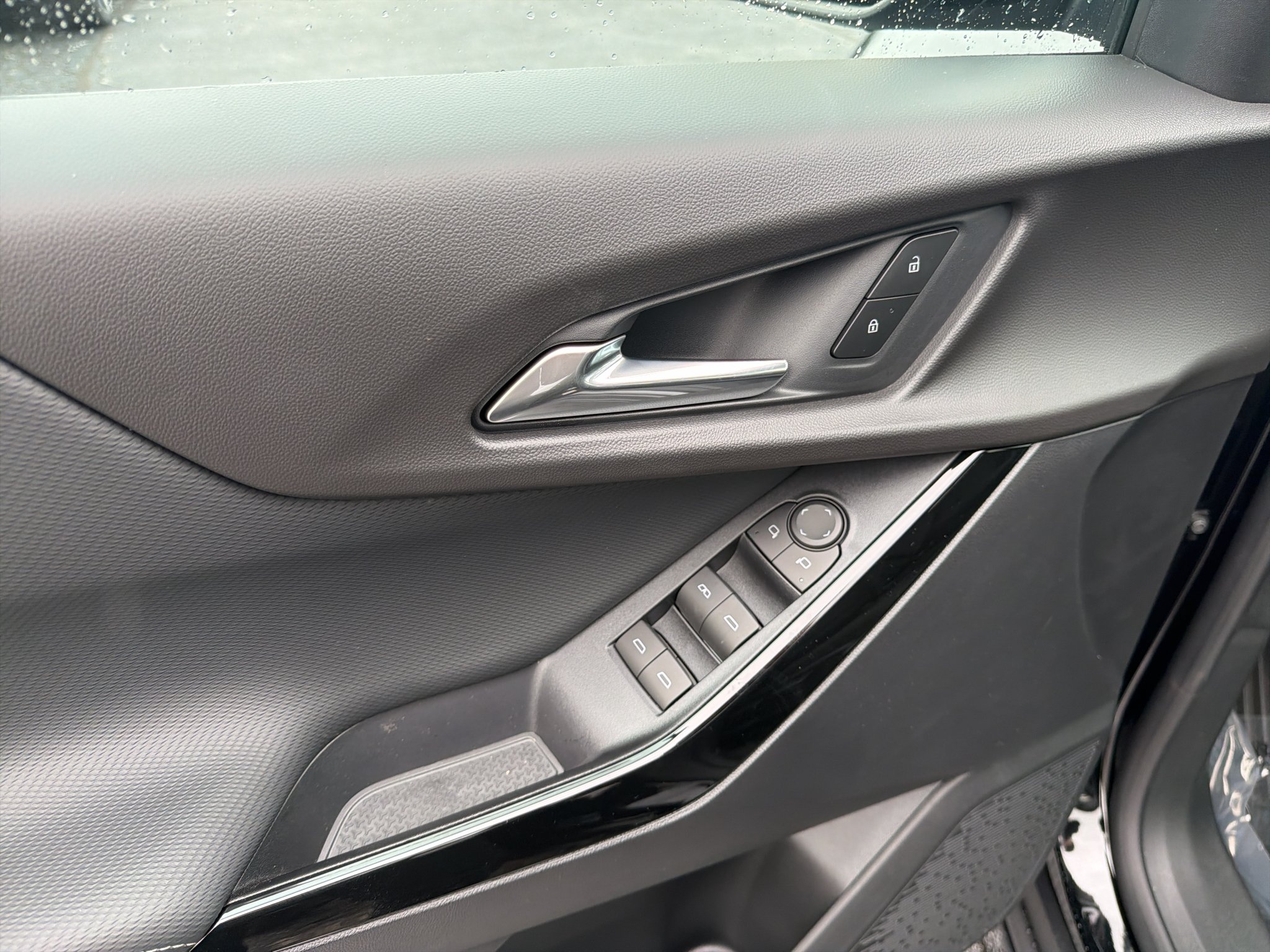 New 2027 Mosaic Black Metallic Chevrolet LT image 21