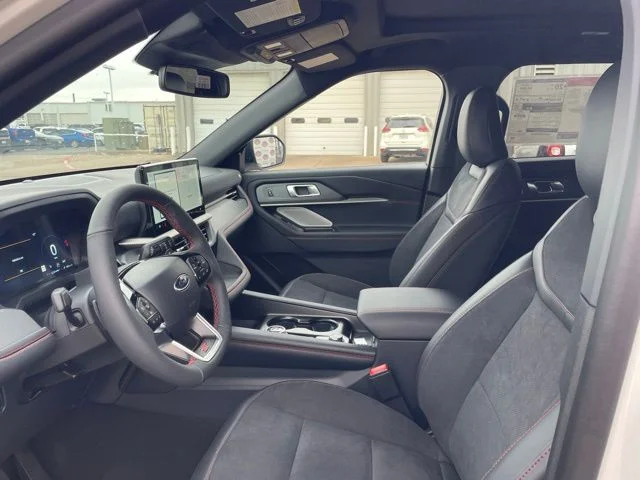 2026 Ford Explorer ST - Photo 7