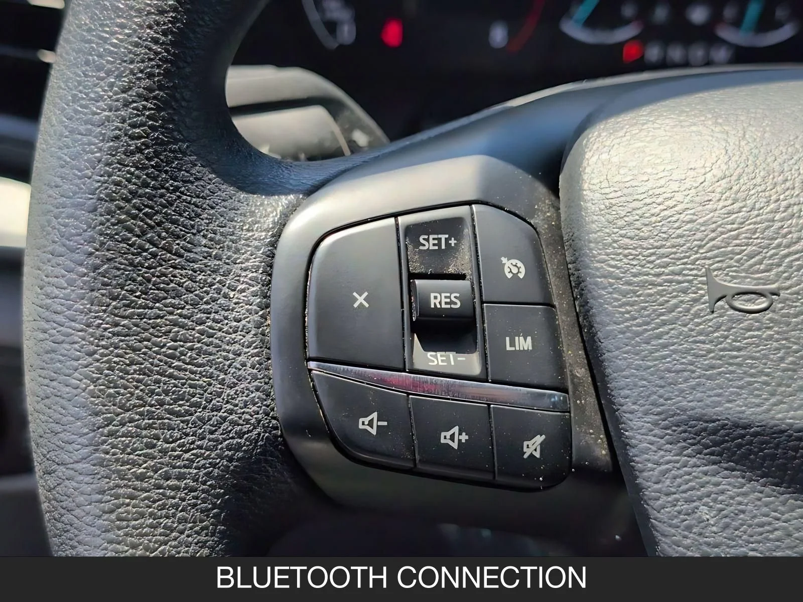 Used 2025 Oxford White Ford Base image 18