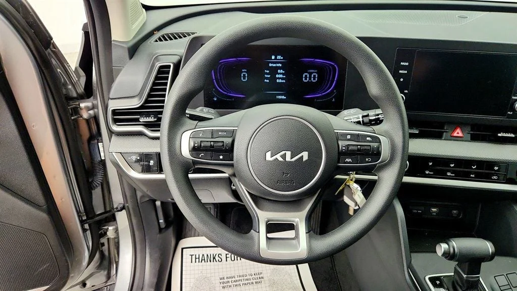 Used 2025 Steel Gray Kia LX FWD image 13