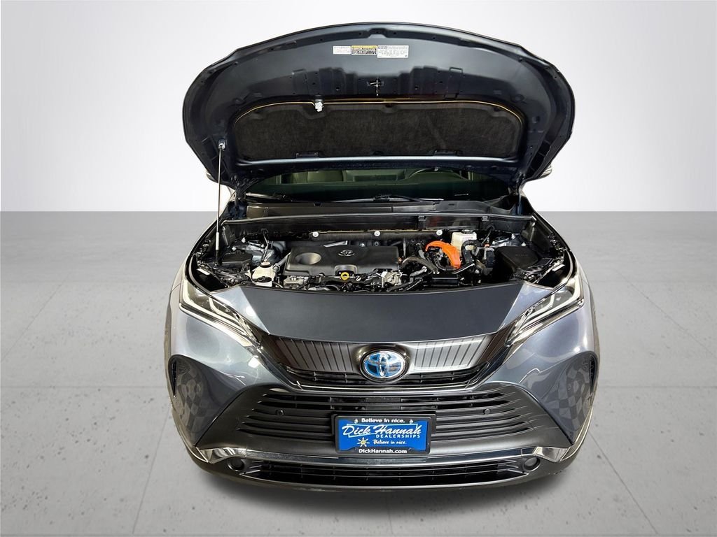Used 2022 Coastal Gray Metallic Toyota XLE image 22