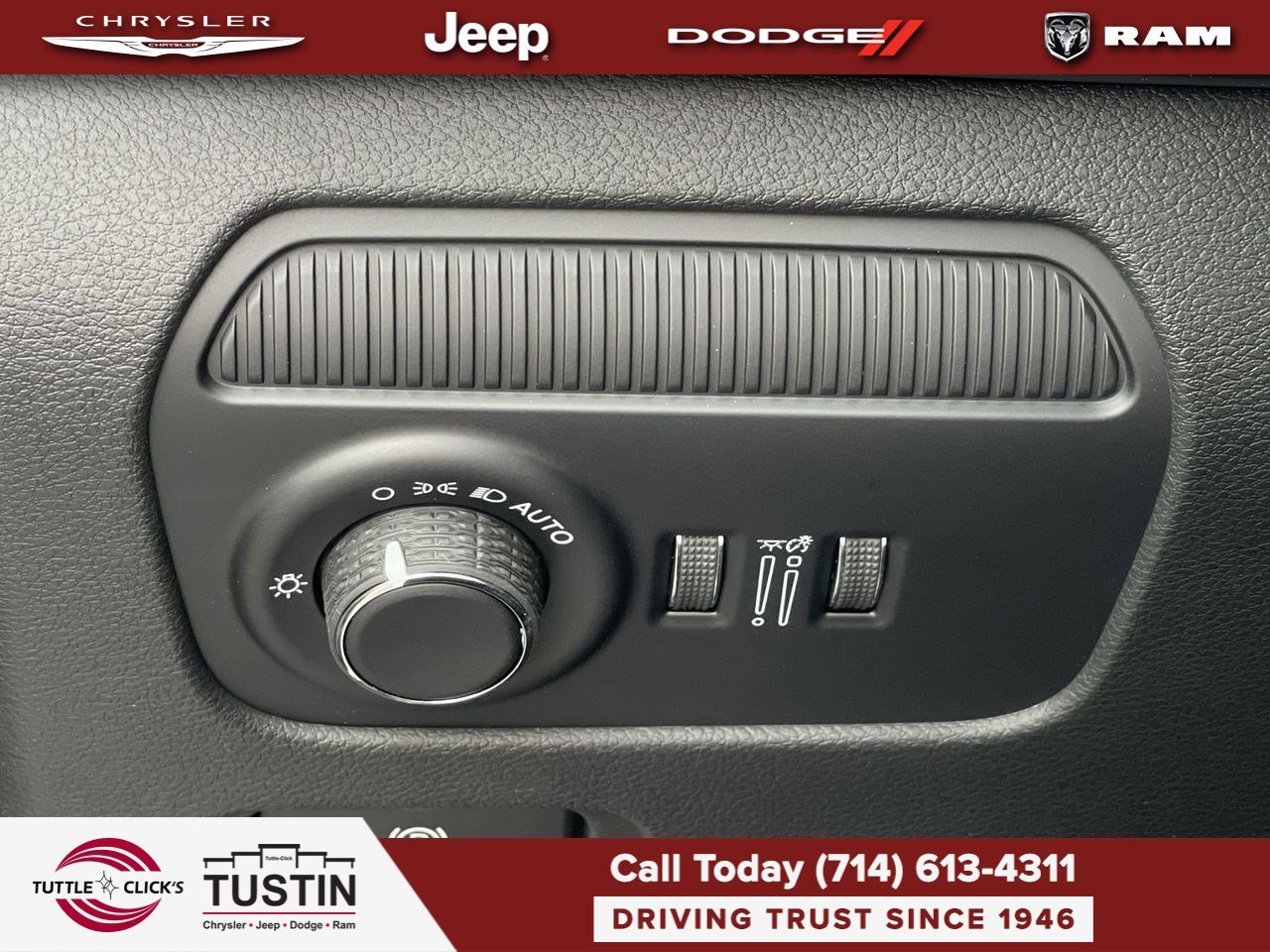 New 2026 Bright White Clearcoat Jeep Summit Obsidian image 23
