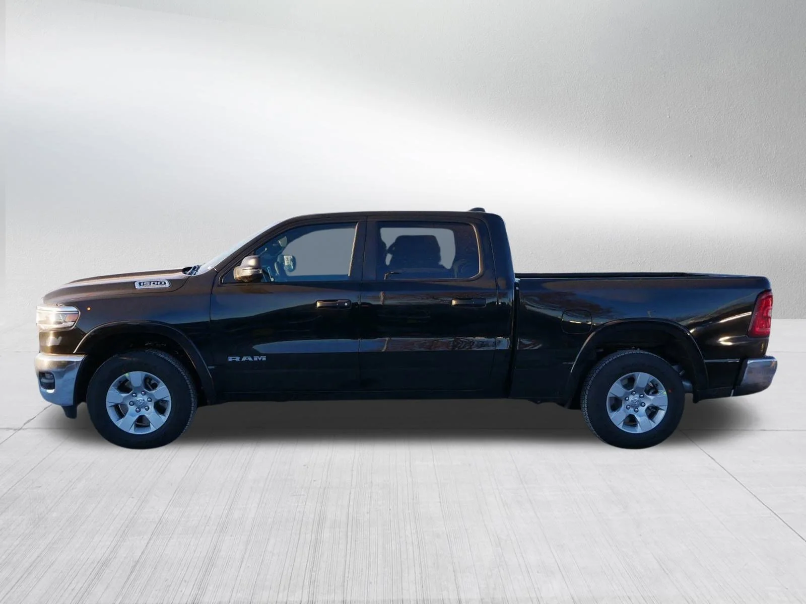 New 2026 Diamond Black Crystal Pearlcoat RAM Big Horn image 4