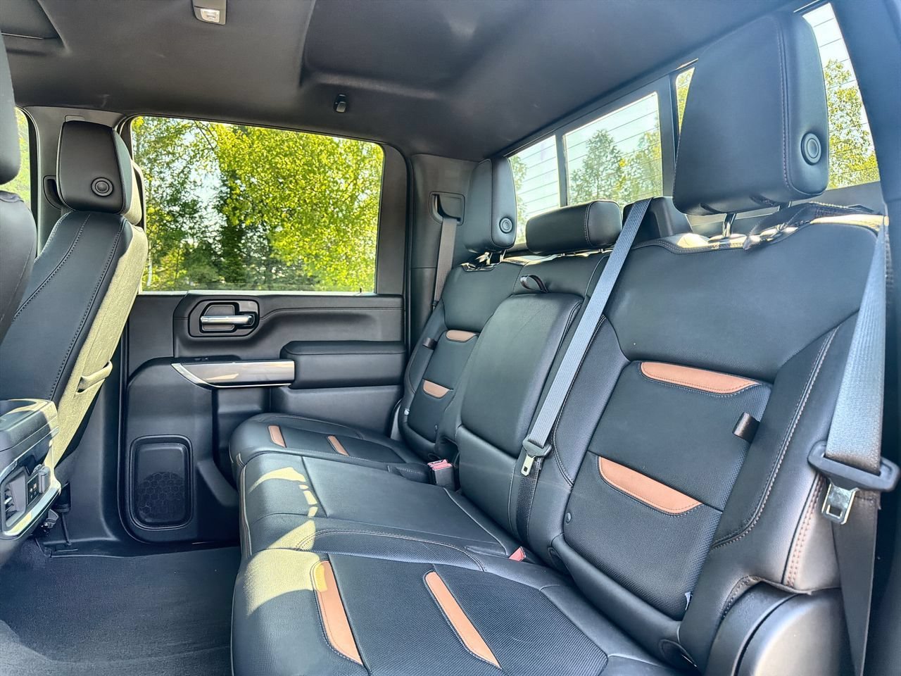 Used 2022 ONYX BLACK GMC AT4 image 20