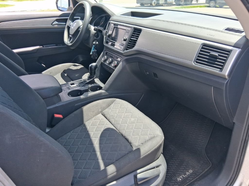 Used 2019 Silver Volkswagen 2.0T S image 15
