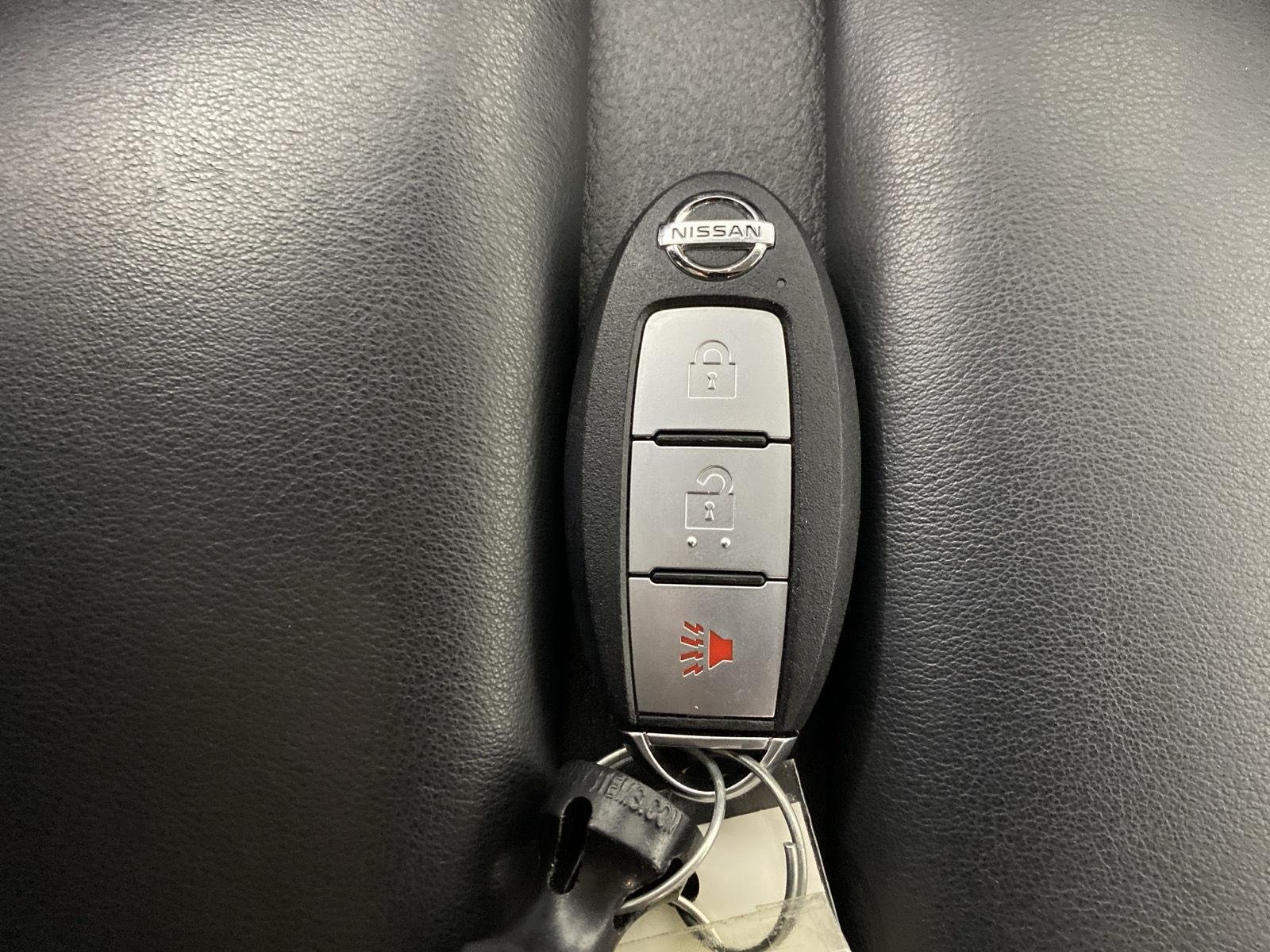 Used 2022 Deep Blue Pearl Nissan S image 17