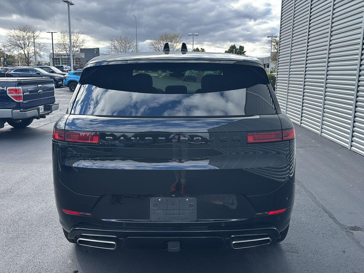Certified Used 2024 Santorini Black Metallic Land Rover Dynamic SE image 11