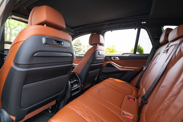 2026 BMW X5 M60i - Photo 14
