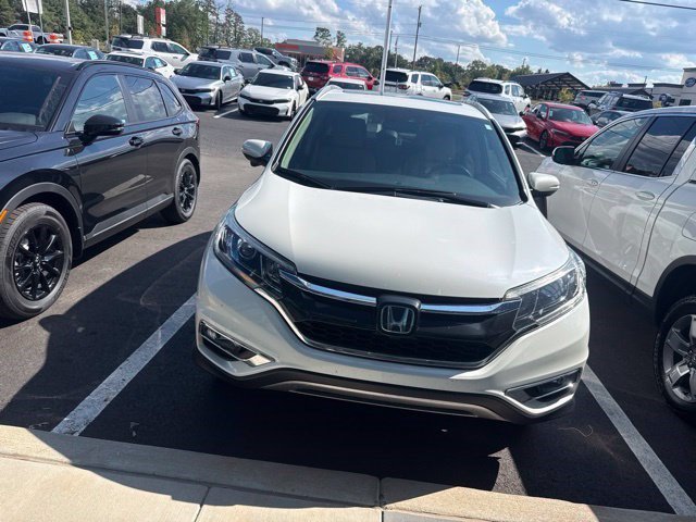 Used 2016 White Diamond Pearl Honda Touring image 2