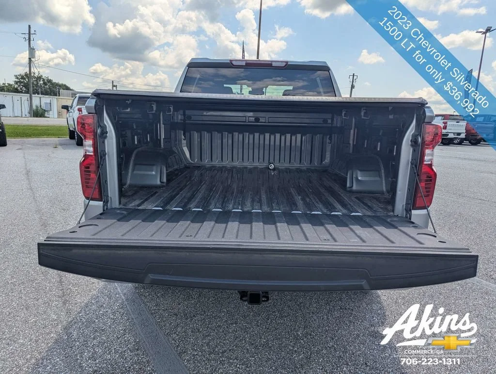 Used 2023 STERLING GRAY METALLIC Chevrolet LT image 12
