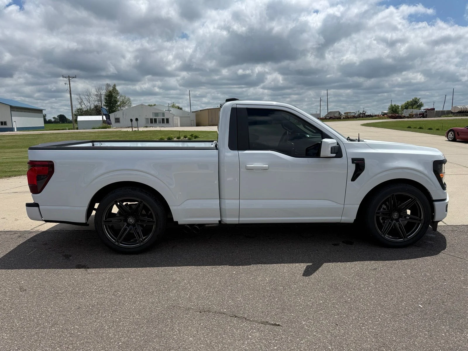 New 2026 Oxford White Ford XL image 8