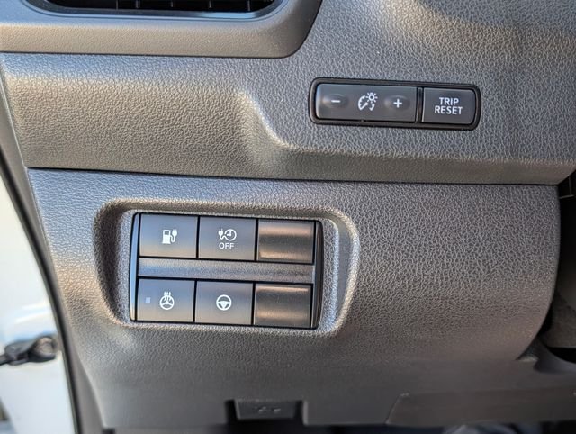 Used 2024 White Nissan SV Plus image 30