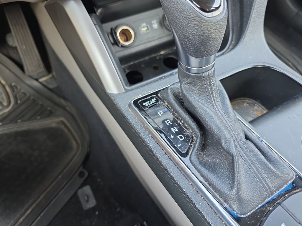 Used 2015 Blue Hyundai SE image 23
