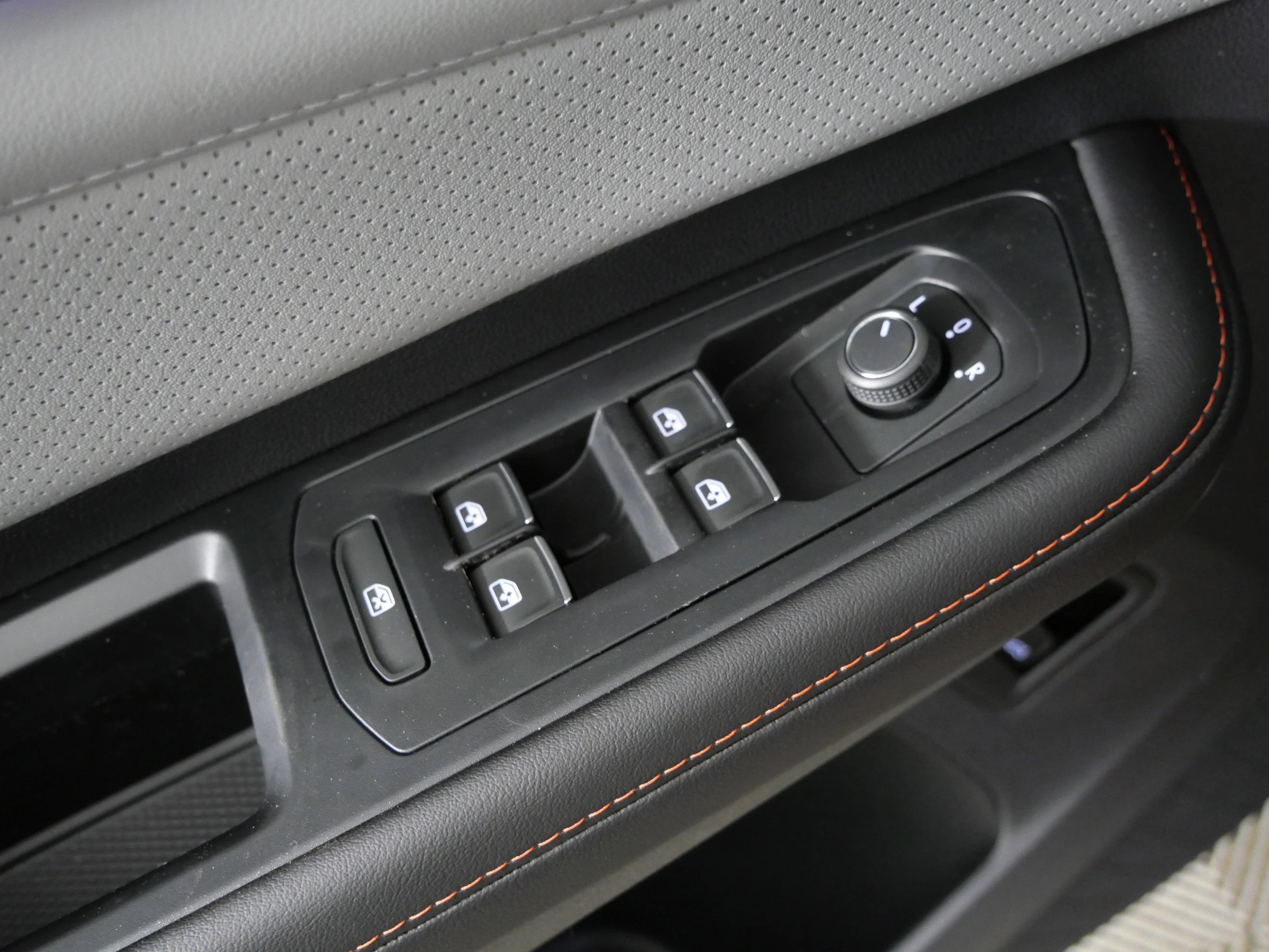 New 2026 Pure Gray Volkswagen 2.0T Peak Edition image 21