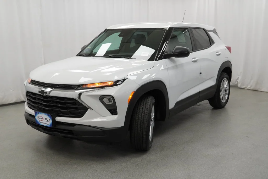 New 2026 Summit White Chevrolet LS image 18