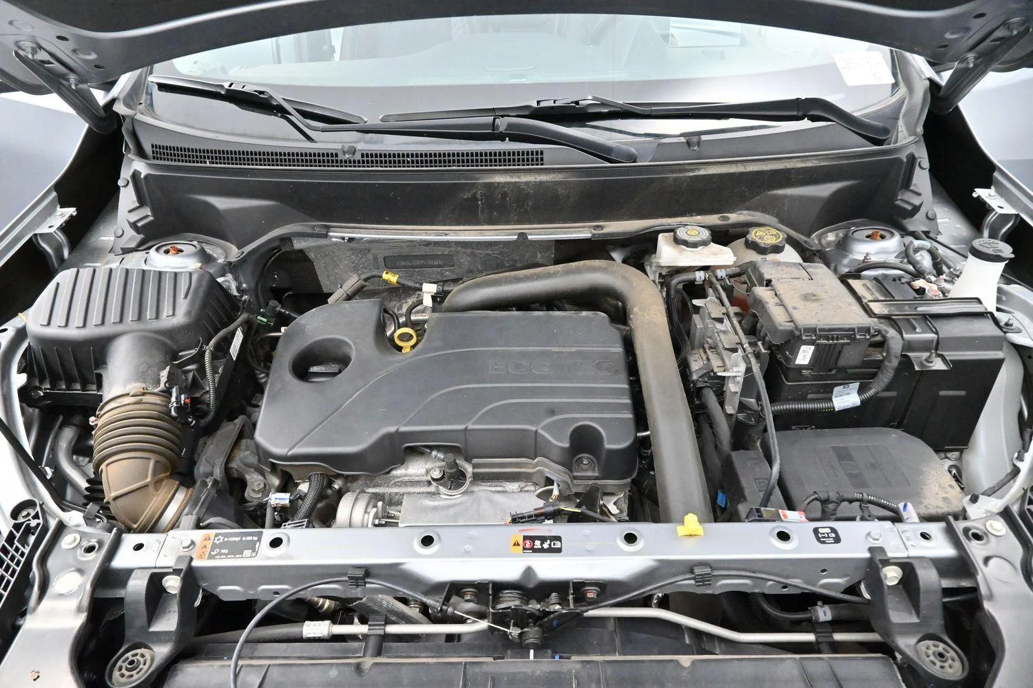 Used 2023 Sterling Metallic GMC AT4 image 42