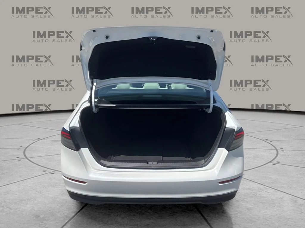 Used 2025 White Honda LX image 26