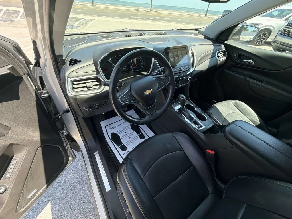 Used 2018 SILVER ICE METALLIC Chevrolet Premier image 16