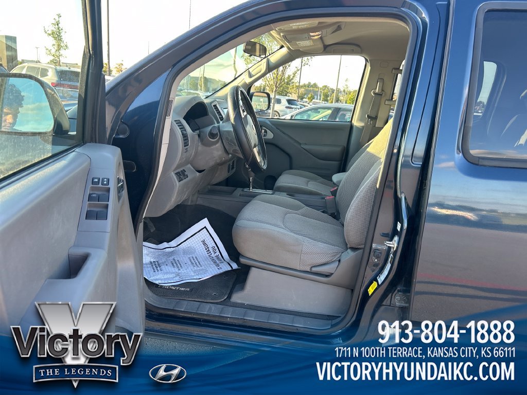 Used 2019 Blue Nissan SV image 12