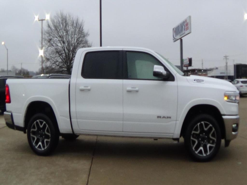 Used 2025 Ivory Tri-Coat Pearl (pwd) RAM Laramie image 5