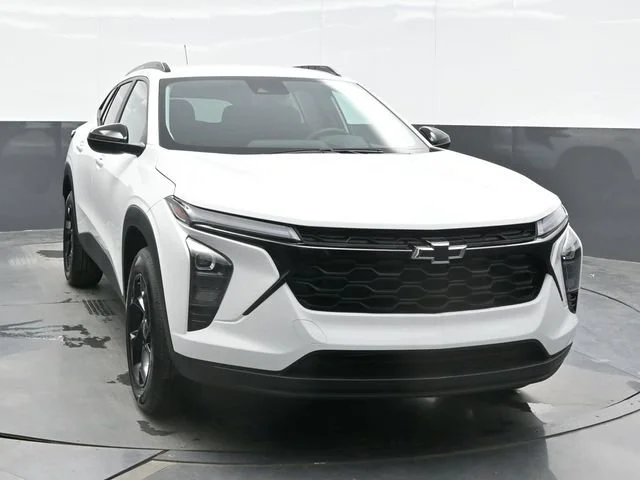 New 2026 Summit White Chevrolet LT image 6