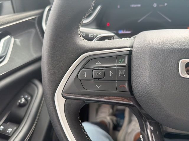 Used 2023 Black Jeep Laredo image 15
