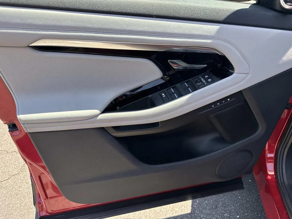 2023 Land Rover Range Rover Evoque SE - Photo 18