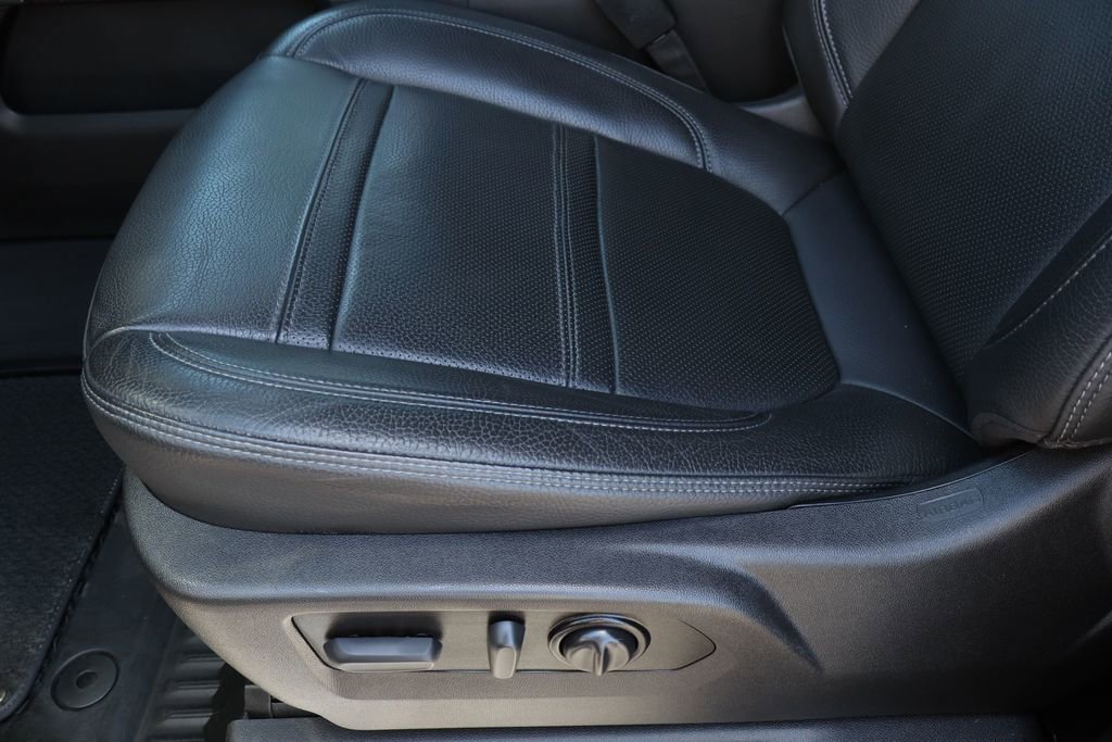 Used 2022 Ebony Twilight Metallic GMC Denali image 23