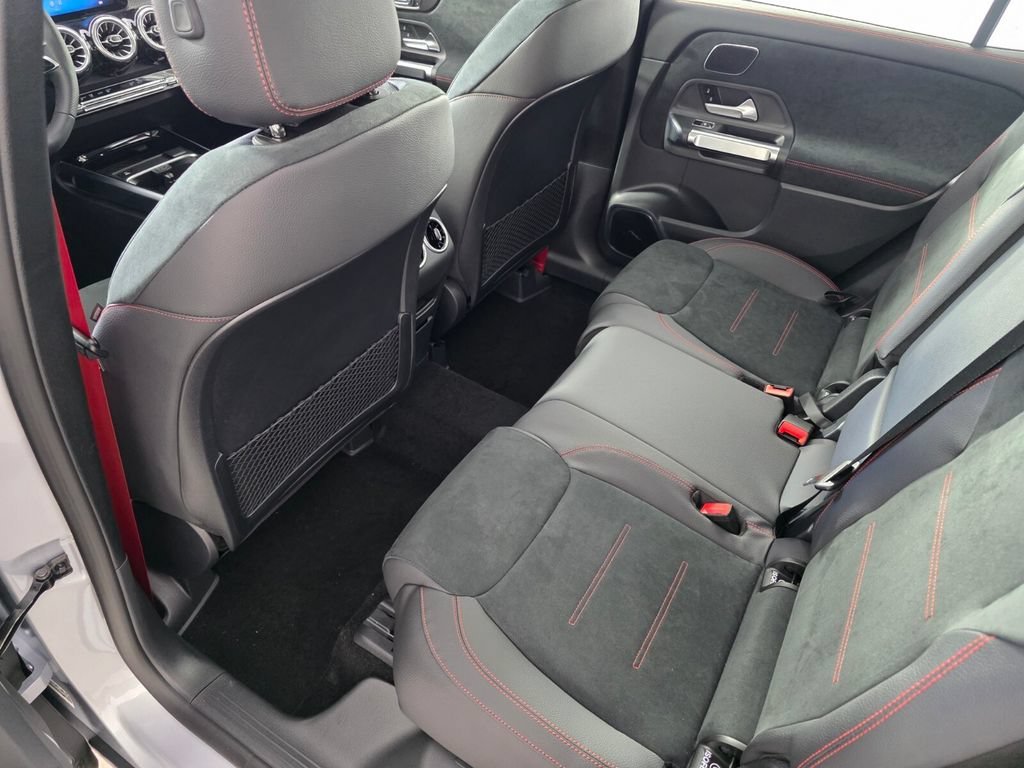 2026 Mercedes-Benz GLB AMG GLB 35 - Photo 31