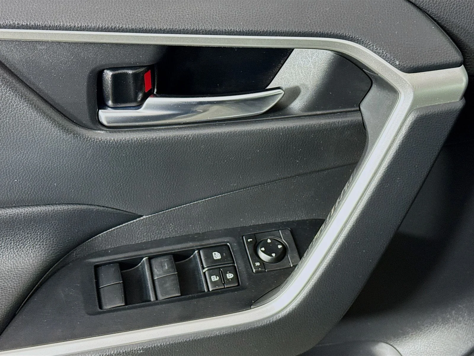 Used 2020 Blue Toyota XLE image 17