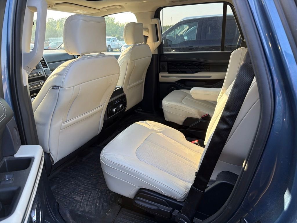 Used 2020 Blue Metallic Ford Platinum image 9