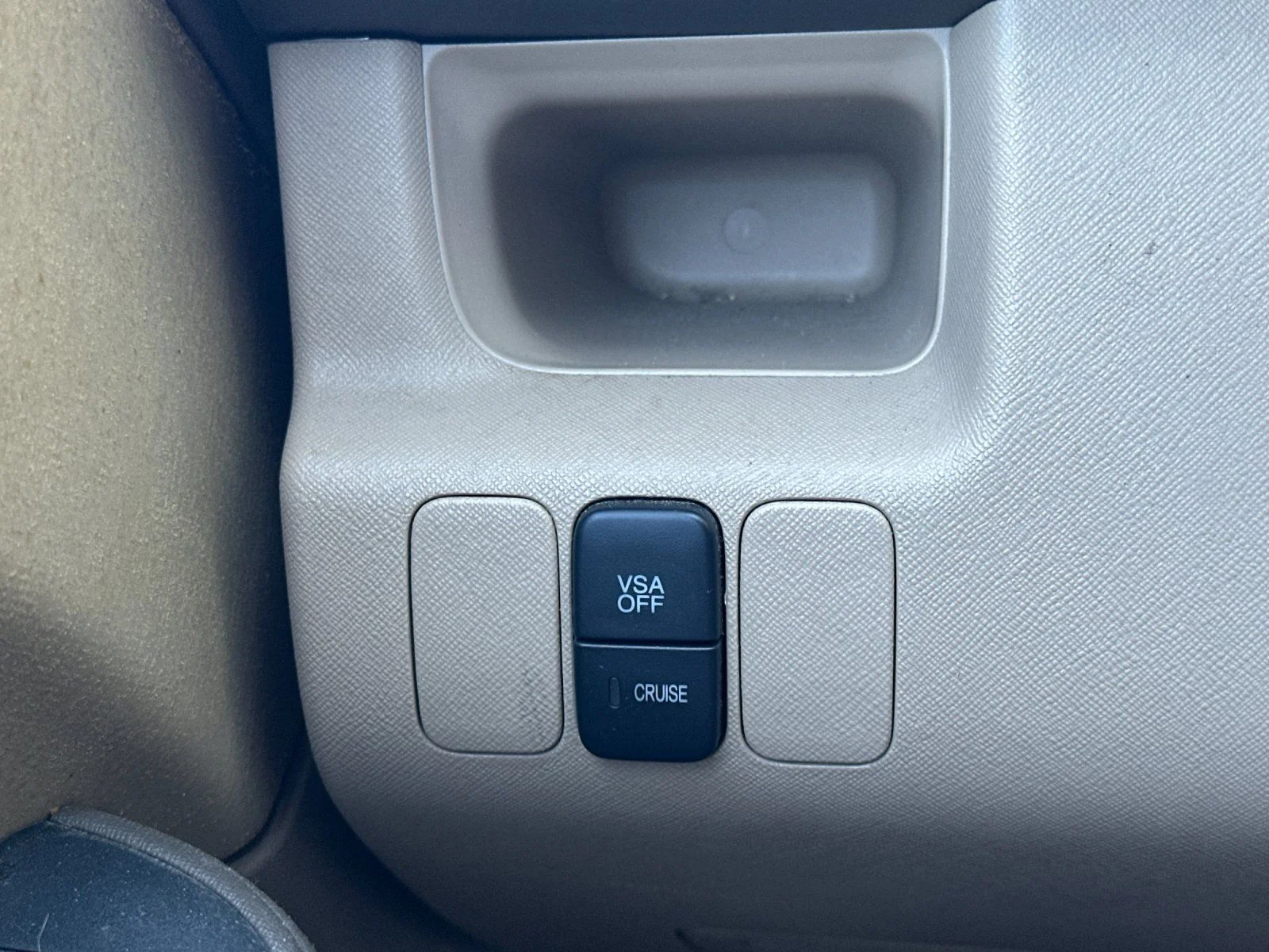 Used 2005 Sahara Sand Metallic Honda LX image 25