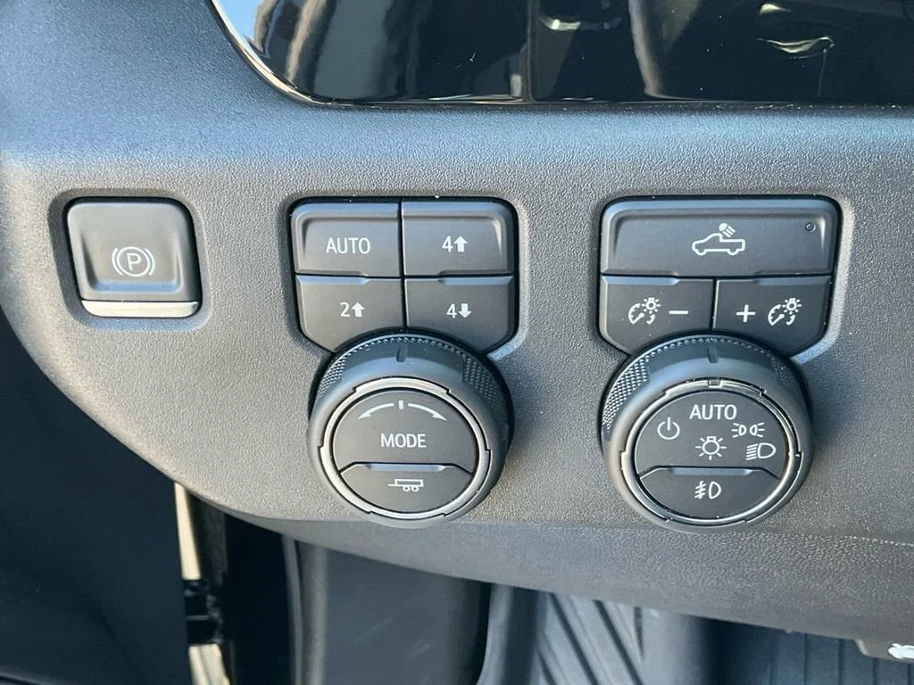 2024 Chevrolet Silverado 1500 LT Trail Boss - Photo 11