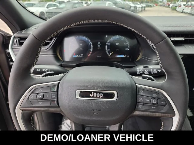 New 2026 Baltic Gray Metallic Clear-Coat Exterior Paint Jeep Limited image 27