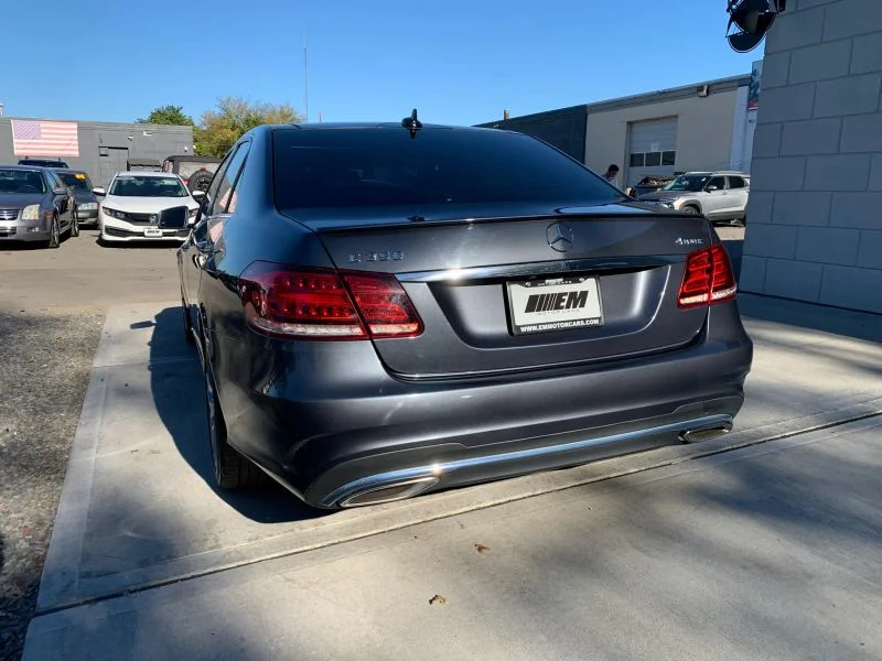 Used 2014 Gray Mercedes-Benz E 350 4MATIC® Sedan 4D image 9