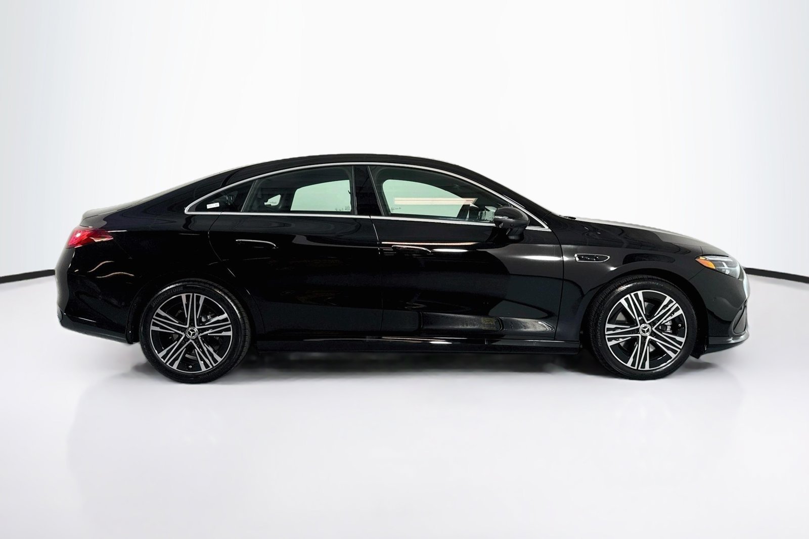 New 2027 Night Black Mercedes-Benz CLA 220 Hybrid image 4